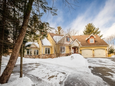 House for sale, 1036 Rue de l'Escalade, Laurentides, Quebec, in Prévost, Canada