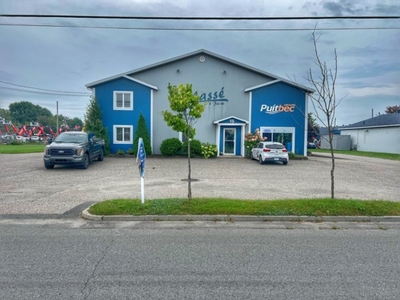 Industrial building and land for sale (Centre-du-Québec)