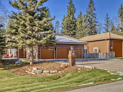 Stunning Home In Sought After Priddis Greens