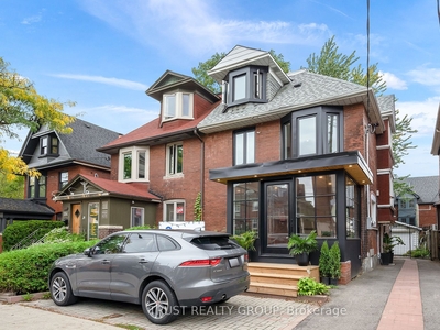 266 Roncesvalles Ave