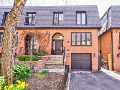 29 Boswell Ave Toronto, ON M5R 1M5