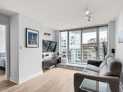 905 188 KEEFER PLACE Vancouver