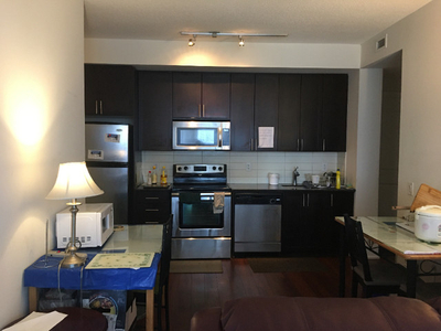 Ensuite Master Bedroom for Rent in Downtown Toronto
