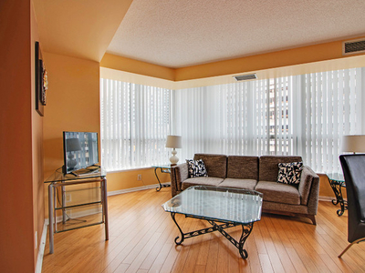 Furnished 2 bed 2 bath Condo Harbourfront Toronto