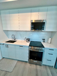 2 bed, 2 bath furnished condo with dual balconies