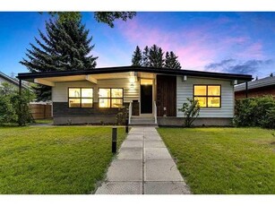 House For Sale In Brentwood, Calgary, Alberta