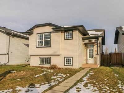 House For Sale In Kingsgate, Red Deer, Alberta
