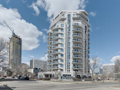 Downtown! 2 Bed 2 Bath 12th Floor Condo! AMAZING VIEWS. LRT UOFA