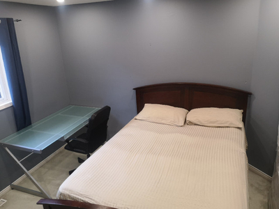 Furnished Bedroom with Private Bathroom for a Professional - Jan