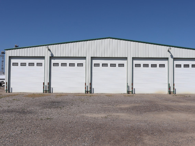 HEATED Garage Warehouse In CLARESHOLM for VEHICLE Storage only!