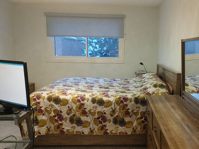 16th Ave/Markham Rd, Newly renovated, furnished room with washrm