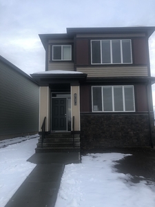Edmonton Pet Friendly House For Rent | Rosenthal | NEWER BUILD 3BED-2.5BATH HOUSE FOR