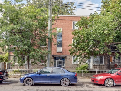 House for sale, 4147 Rue Majeau, Montréal-Nord, QC H1H2V5, CA , in Montreal, Canada