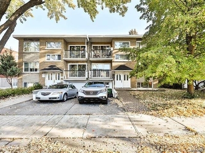 House for sale, 8484-8486 Place Bellefontaine, Anjou, QC H1K1R7, CA, in Montreal, Canada