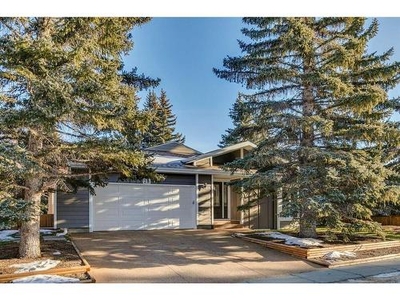 House For Sale In Oakridge, Calgary, Alberta