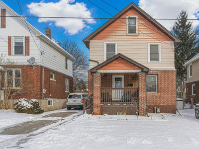 3 bedroom home in Niagara for sale