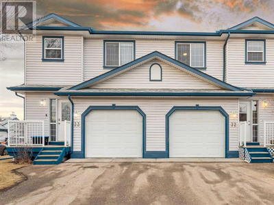 32, 33 Stonegate Drive NW Airdrie, Alberta