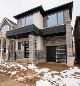 BEAUTIFUL 4 BED 1716 SQ FT ASSIGNMENTS SALE IN BARRIE