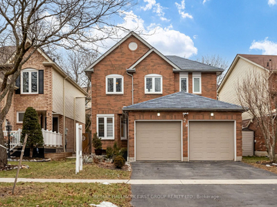 Stunning 4 Bdrm Detached Home in Whitby