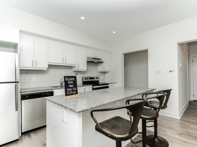 2 Bedroom Apartment Barrie ON