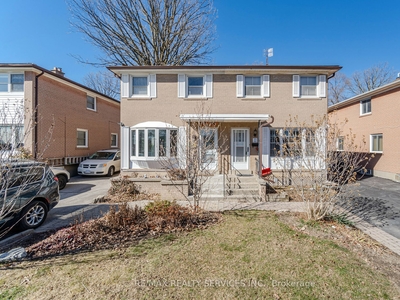 22 Corby Cres