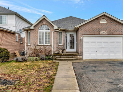 Back-split home in highly-sought after neighbourhood