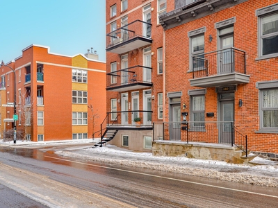 Condo/Apartment for sale, 182 Av. Laurier E., Le Plateau-Mont-Royal, QC H2T1E9, CA, in Montreal, Canada