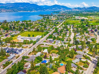 House for sale, 4375 Gordon Drive, Thompson & Okanagan, British Columbia, in Kelowna, Canada