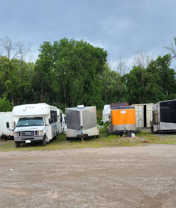 Outdoor Storage/Parking for Rent - Boats, Cars, RVs, Contractors
