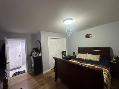 Room available for 2 person in sharing in south windsor