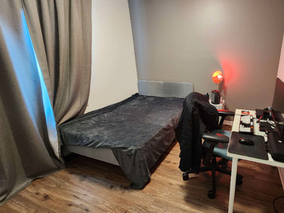 *SUBLET* 1 Bedroom + 1 Private Bathroom in 2 a BR Centertown