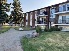 Edmonton Pet Friendly Apartment For Rent | Glenwood | Across from St. Thomas More