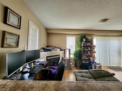 Edmonton Pet Friendly Duplex For Rent | Canon Ridge | 2 large bedroom duplex w finished
