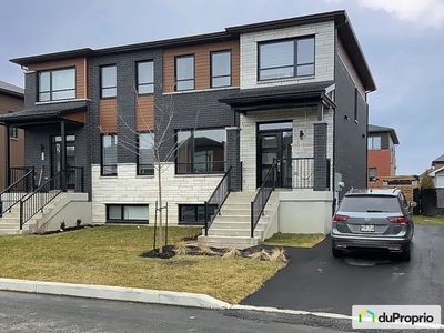 Semi-detached for sale Longueuil (Vieux-Longueuil) 4 bedrooms