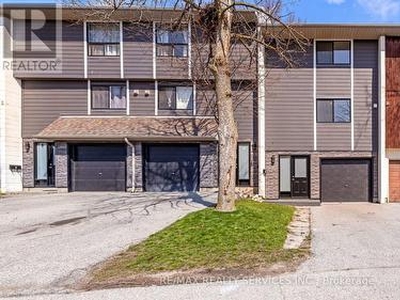 Townhouse For Sale In Glenview, Cambridge, Ontario