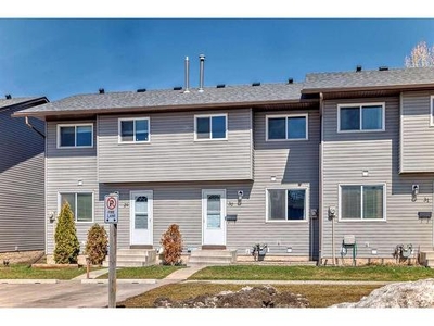 Townhouse For Sale In Temple, Calgary, Alberta