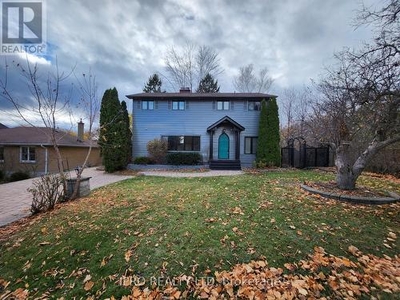 House For Sale In College Park, Oakville, Ontario