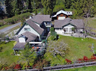 6 bedroom luxury Detached House for sale in Garden Bay, British Columbia