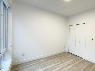 2 Bedroom Condominium Surrey BC For Rent At 2300