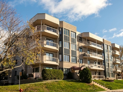 Condo/Apartment for sale, 690 Rue Léonard, Sainte-Foy/Sillery/Cap-Rouge, QC G1X4E2, CA, in Québec City, Canada