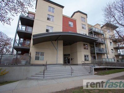 Edmonton Pet Friendly Condo Unit For Rent | McDougall | CLEAN Fully Furnished Downtown 2
