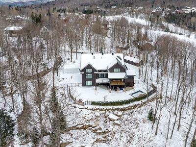 House for sale, 10 Ch. de l'Écho, CAPITALE-NATIONALE, Quebec, in Lac-Beauport, Canada