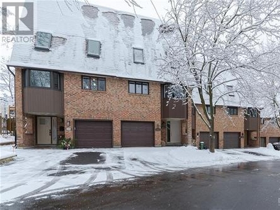 Townhouse For Sale In Hunt Club Upper -Blossom Park - Timbermill, Ottawa, Ontario