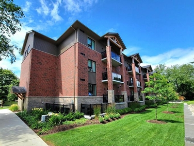 1 Bedroom Apartment Unit Fergus ON For Rent At 2225