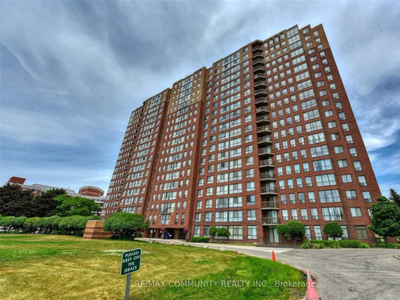 2+1 Beds, 2 Baths Condo in Kennedy Station Area!
