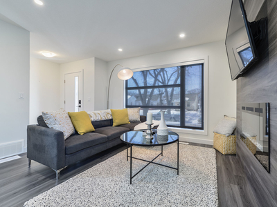 Edmonton Duplex For Rent | Alberta Avenue | Beautiful Fully Furnished 3 Bedroom