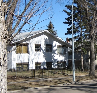 Edmonton Townhouse For Rent | Ritchie | Townhouse with private yard, ensuite