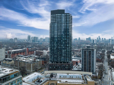 Lower Penthouse 1 Bedroom Condo in Toronto