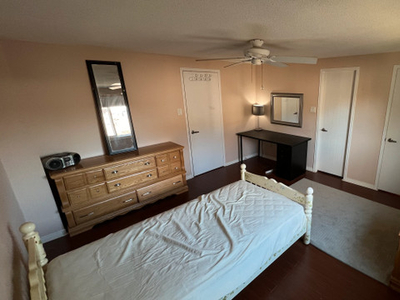 - Master Bedroom For Rent - No Other Tenants - Very Quiet/Clean