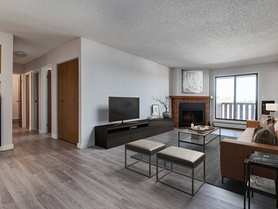 Modern Apartments with Air Conditioning - Cloverdale Manor - Apa